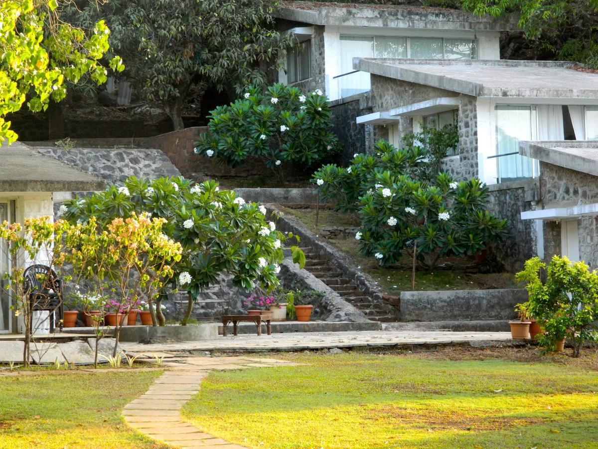 V Resorts Mahua Bagh Murud Nandgaon  Bagian luar foto